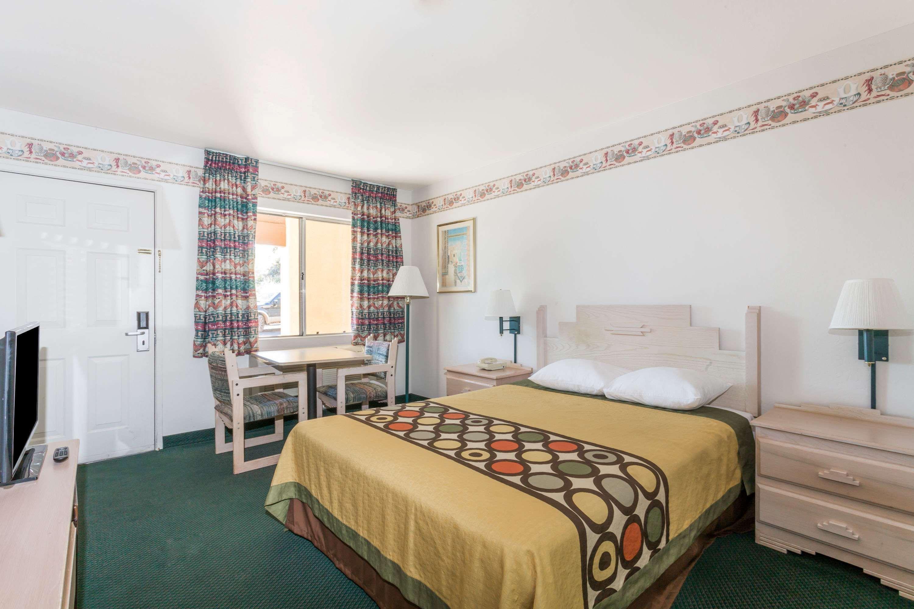 Hotel Super 8 By Wyndham Cottonwood Extérieur photo